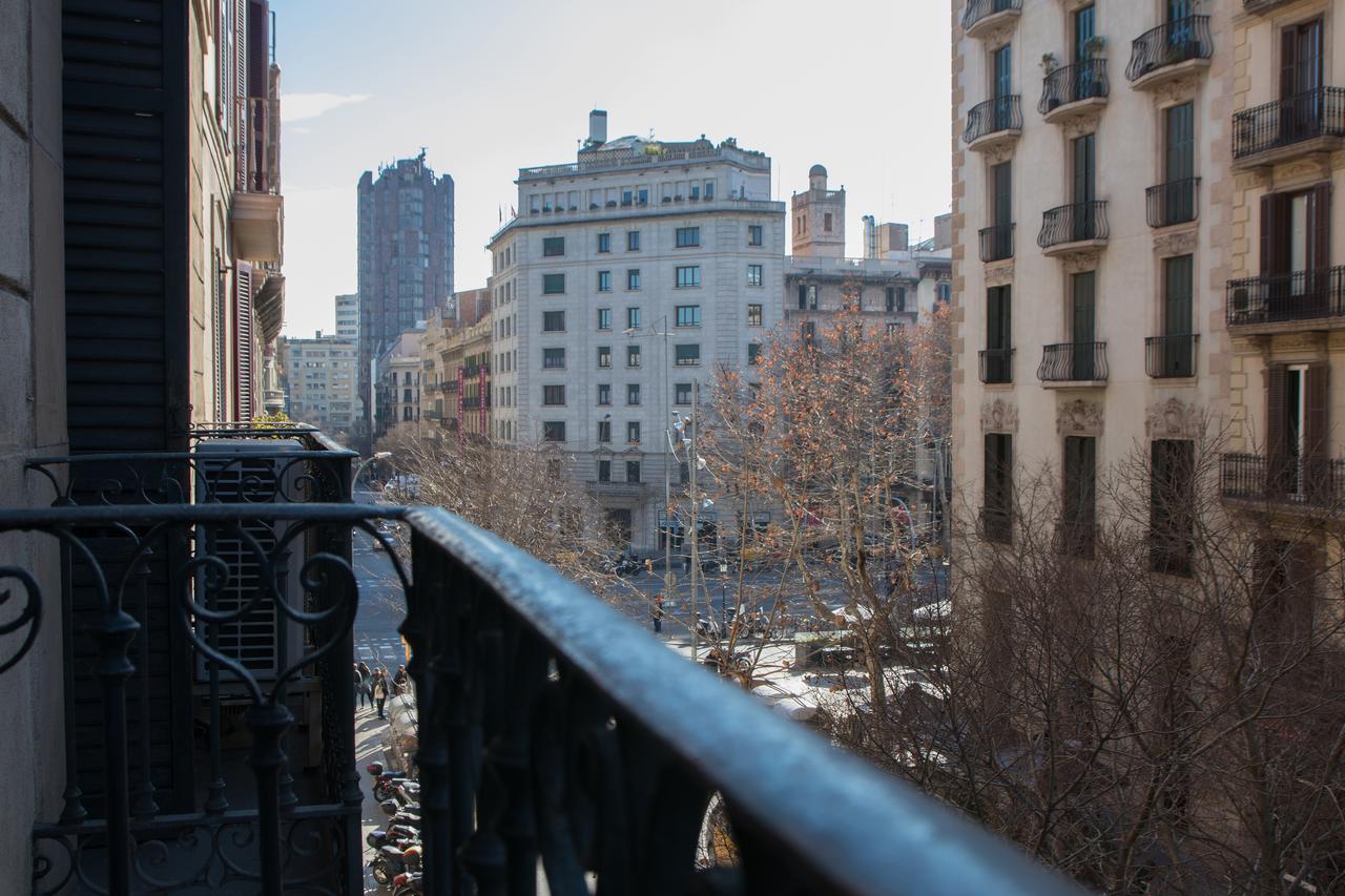 Sant Jordi Alberg Barcelona Buitenkant foto